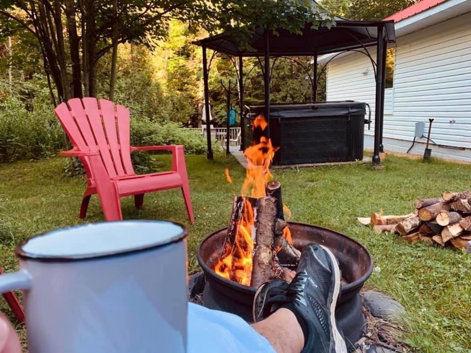 Camping Chalets Spas Pignons Rouges Saint Romain Dış mekan fotoğraf