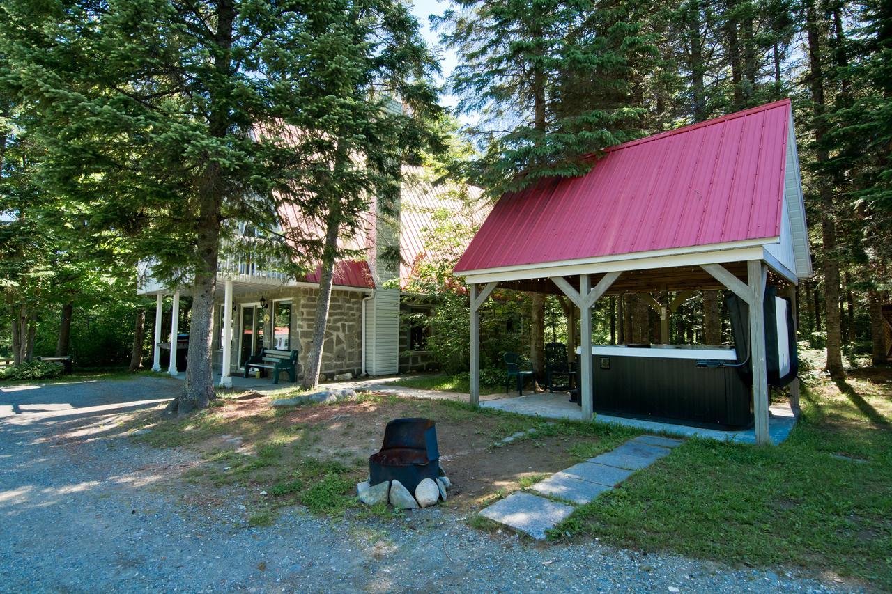 Camping Chalets Spas Pignons Rouges Saint Romain Dış mekan fotoğraf